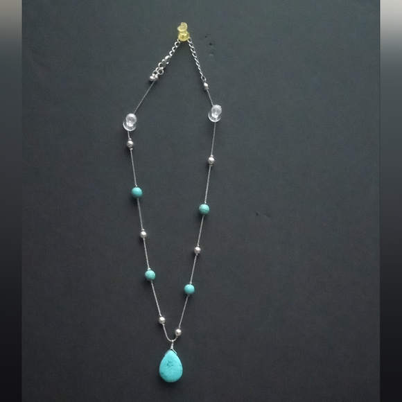 Elegant Turquoise and Silver Necklace - Picture 2 of 5